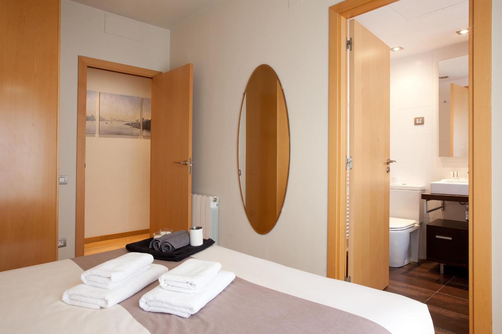 Mar Bella Beach Apartments Барселона Екстер'єр фото