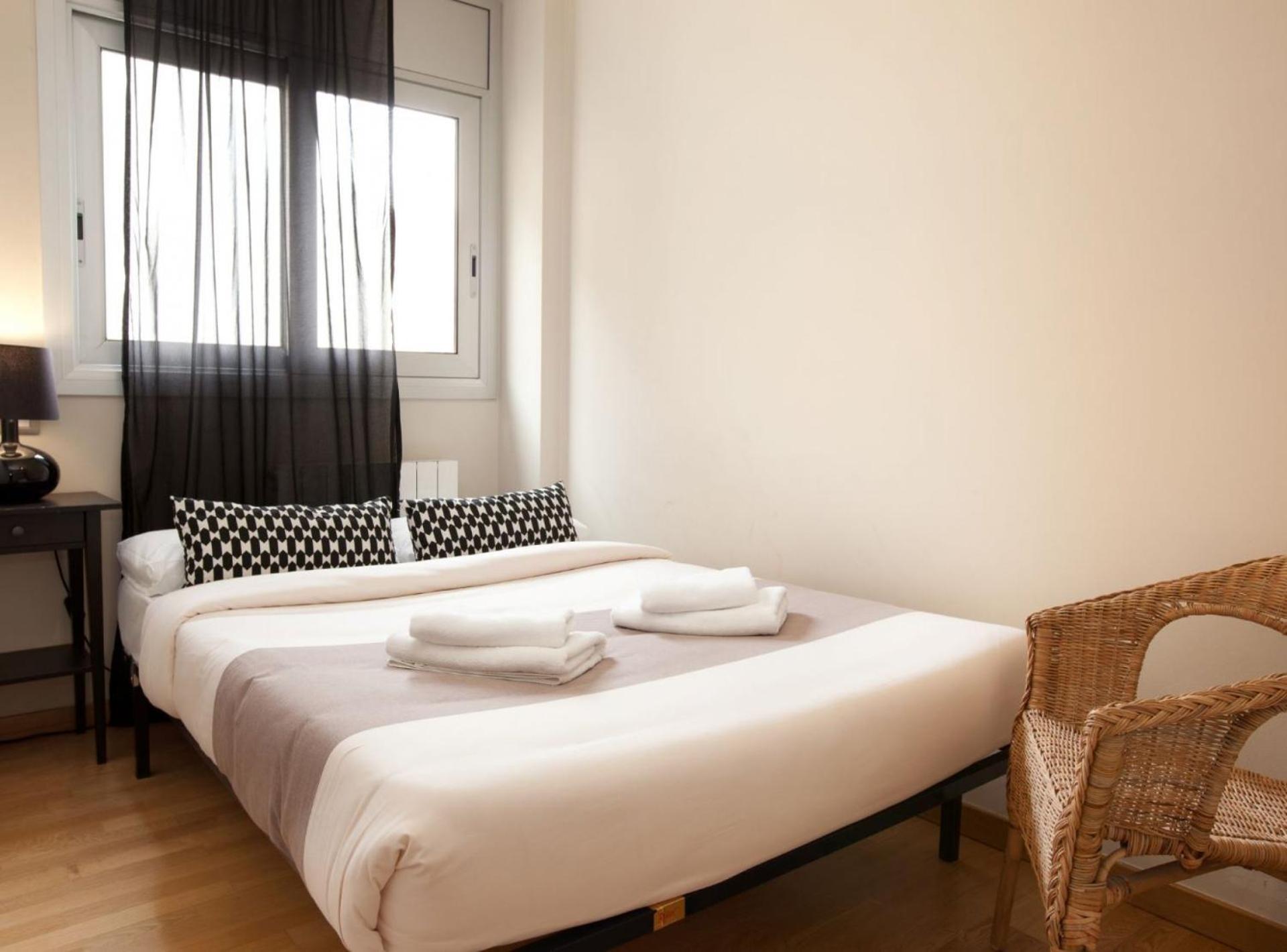 Mar Bella Beach Apartments Барселона Екстер'єр фото